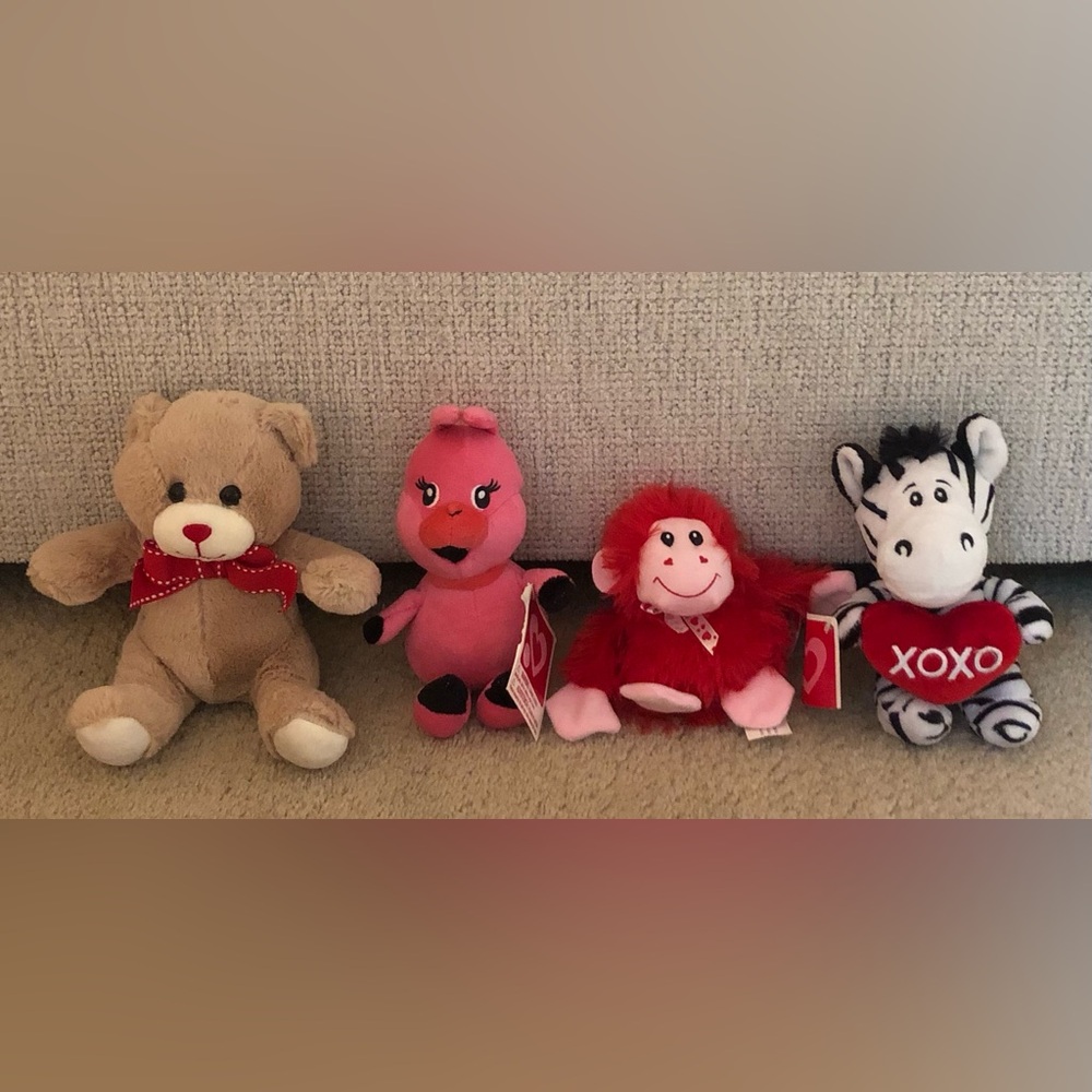 Valentine’s Day Plush Animal Friends Set